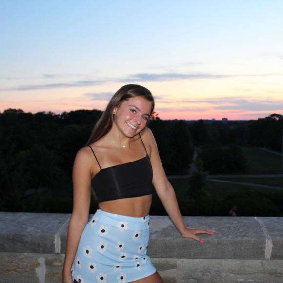 Meet your Posher, Taylor - Picture 1 of 1